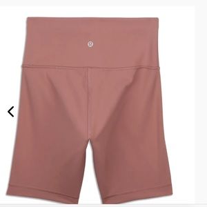 Sold Lululemon wunder Train High-Rise Short 6"